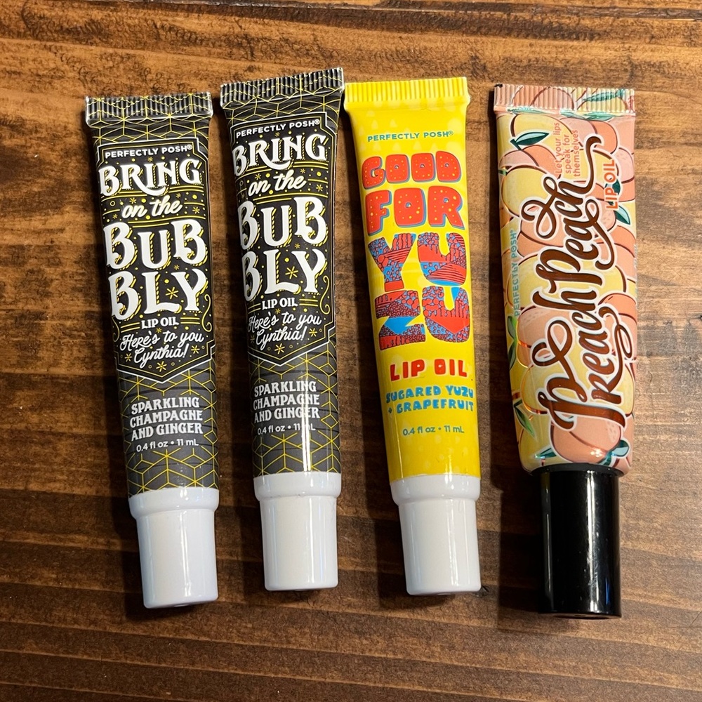 Lot of 4 lip oils